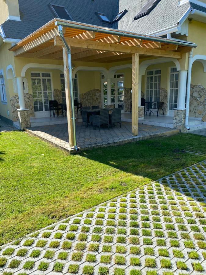 Pacsirta Apartman Lenti Exterior photo
